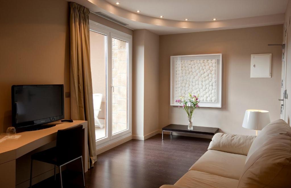 Hotel Rural Valdorba Sansoain Luaran gambar